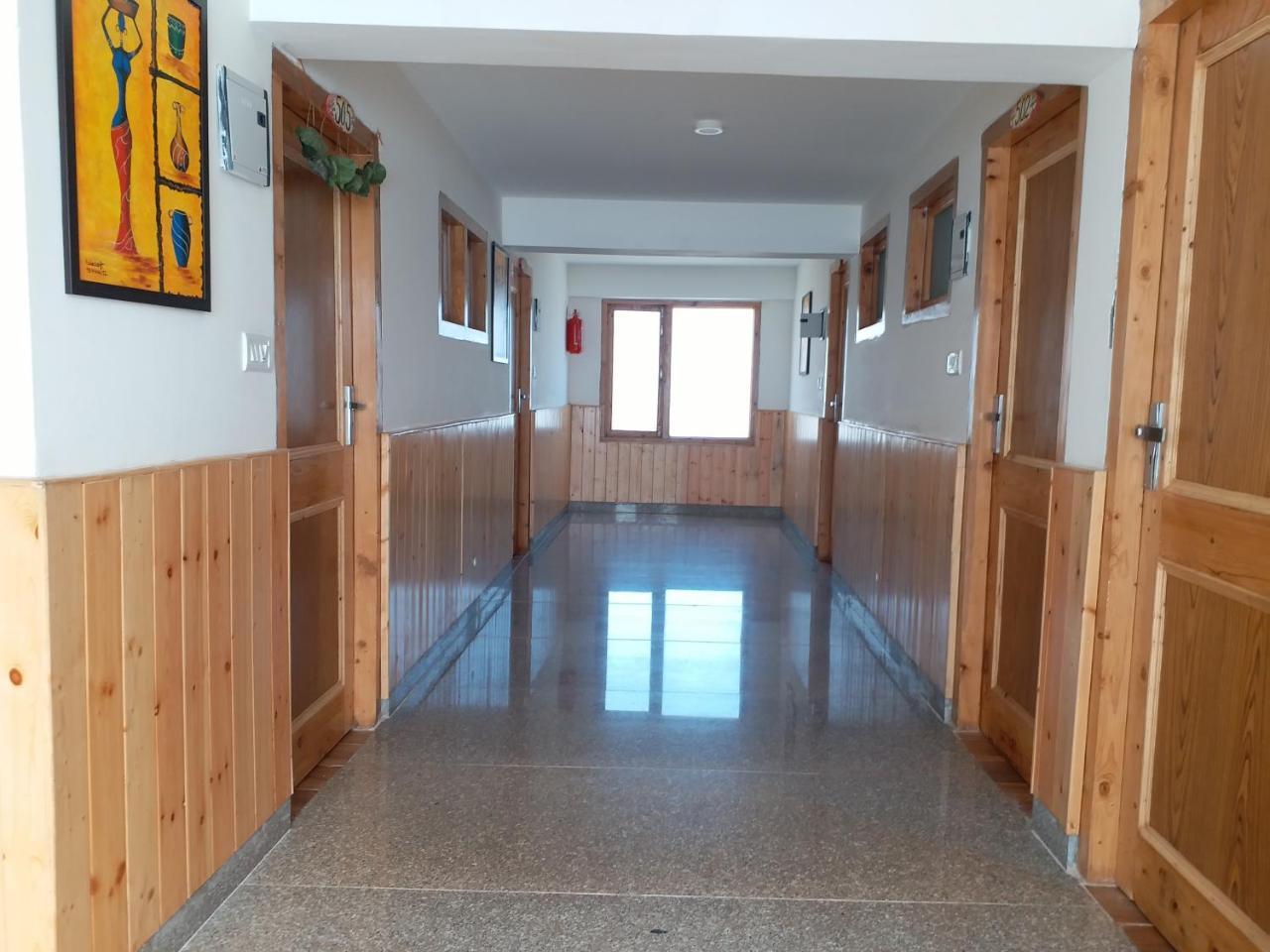Hotel Seven Hills Manali Ngoại thất bức ảnh